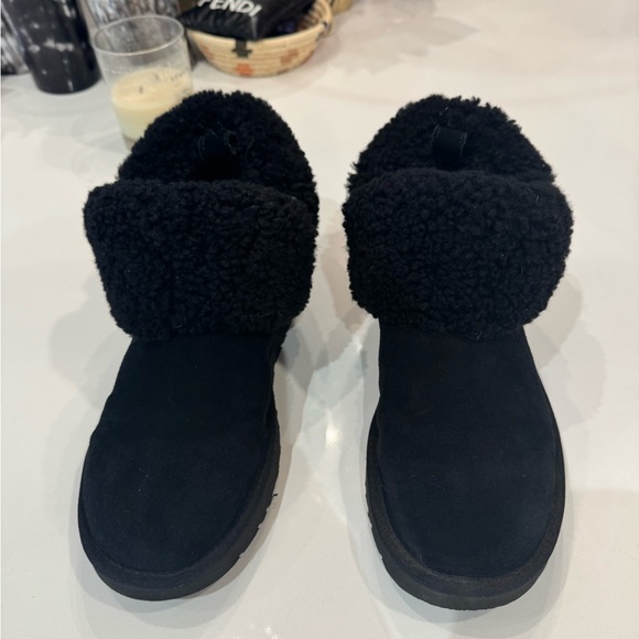 UGG Ultra Mini Braid Boot - Picture 6 of 7